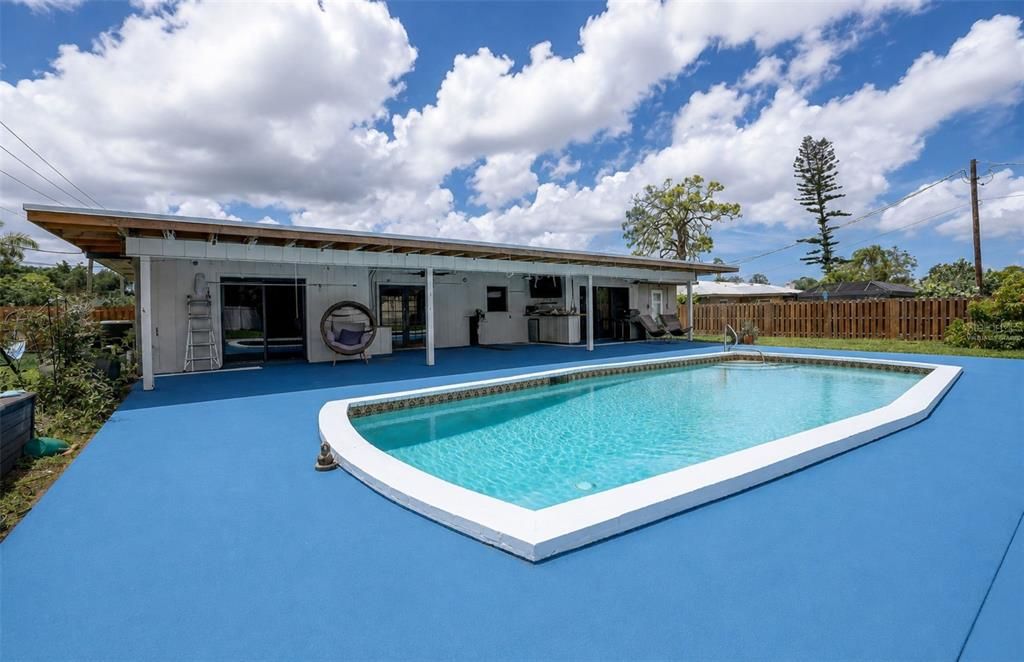 En Venta: $849,900 (4 camas, 3 baños, 2551 Pies cuadrados)