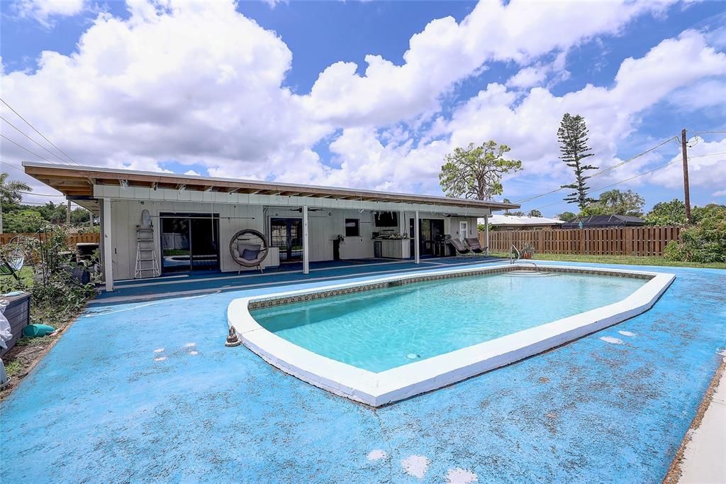 En Venta: $849,900 (4 camas, 3 baños, 2551 Pies cuadrados)