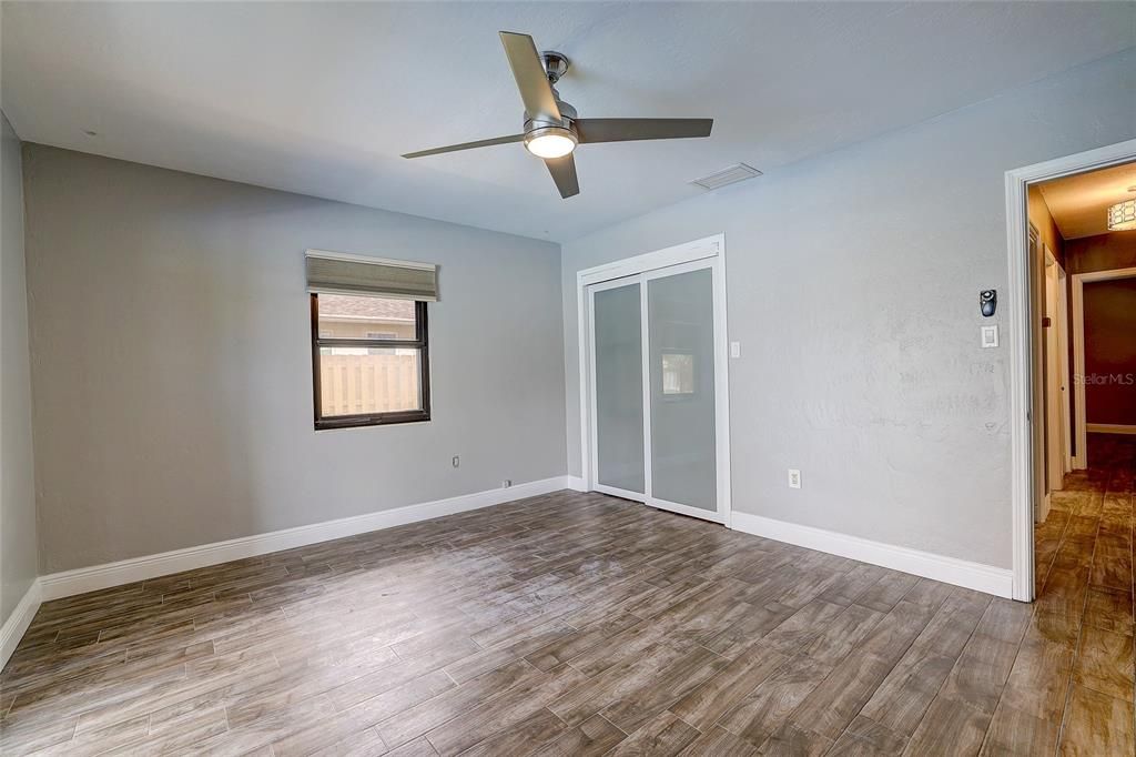 En Venta: $849,900 (4 camas, 3 baños, 2551 Pies cuadrados)