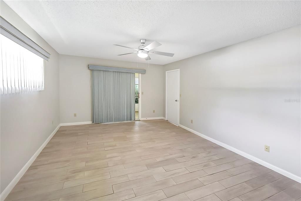 For Sale: $149,000 (2 beds, 2 baths, 1324 Square Feet)