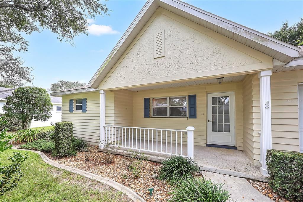 For Sale: $149,000 (2 beds, 2 baths, 1324 Square Feet)