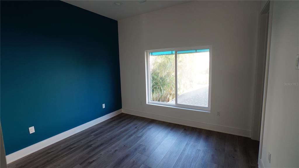 En Venta: $1,250,000 (5 camas, 4 baños, 2706 Pies cuadrados)