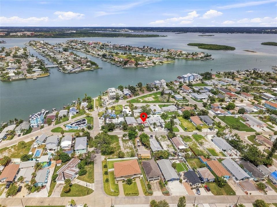 На продажу: $435,000 (2 спален, 1 ванн, 705 Квадратных фут)
