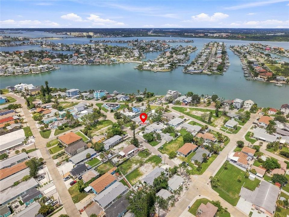На продажу: $435,000 (2 спален, 1 ванн, 705 Квадратных фут)