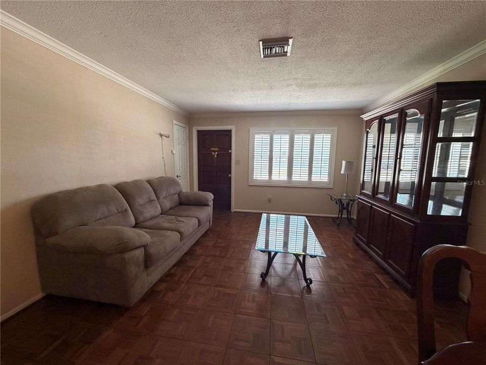 For Sale: $275,000 (3 beds, 2 baths, 1234 Square Feet)