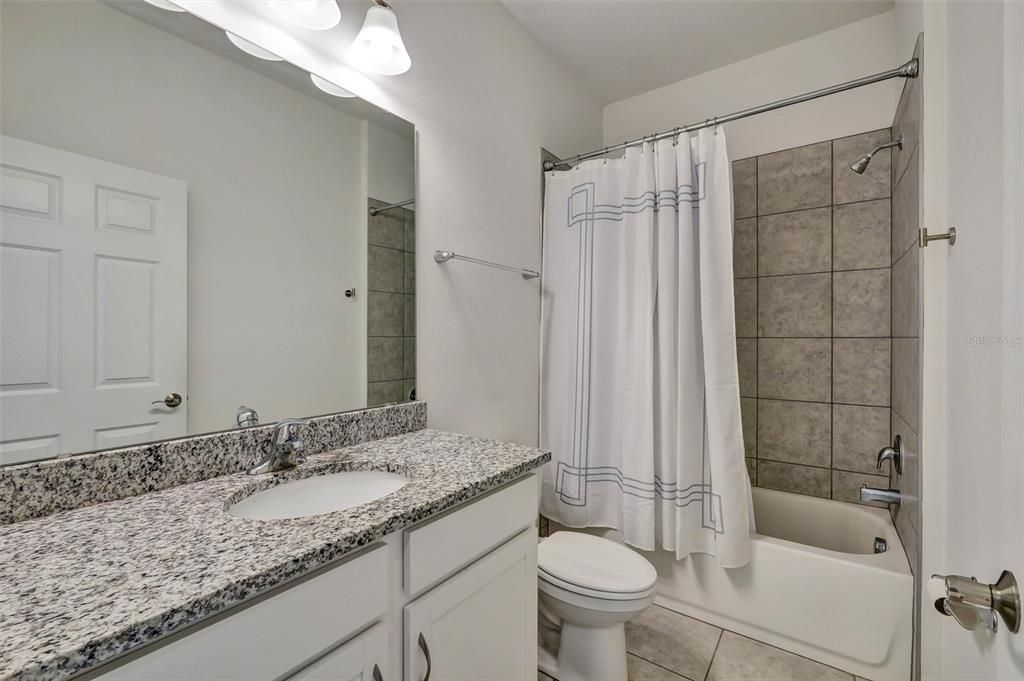 For Rent: $2,200 (3 beds, 2 baths, 1619 Square Feet)