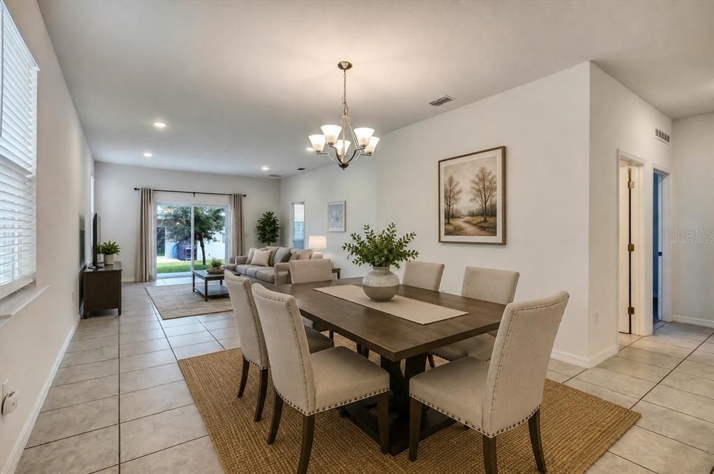 For Rent: $2,200 (3 beds, 2 baths, 1619 Square Feet)