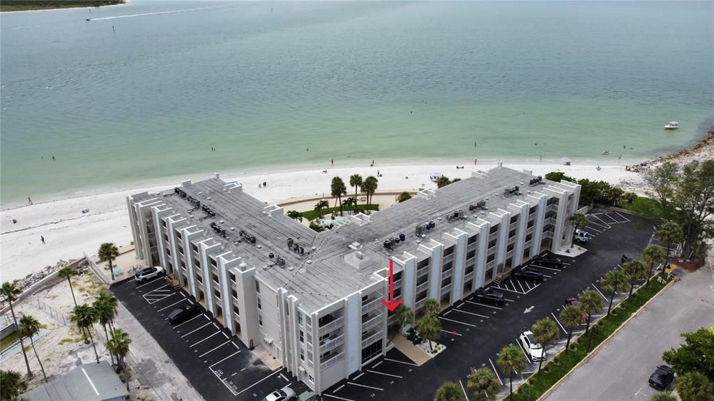 For Sale: $470,000 (1 beds, 1 baths, 655 Square Feet)