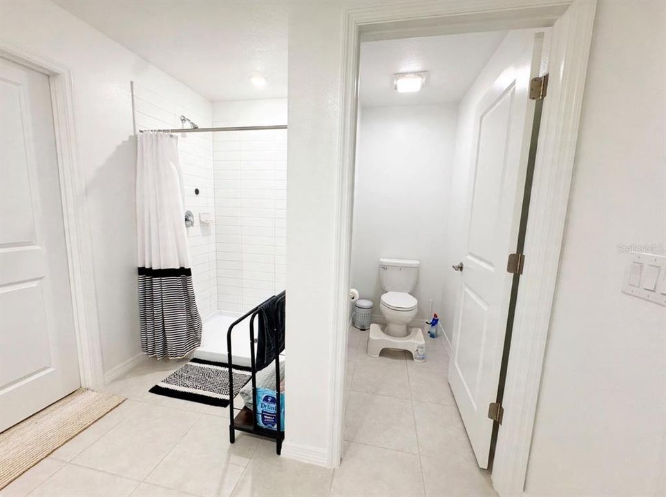 For Sale: $369,000 (5 beds, 2 baths, 2217 Square Feet)