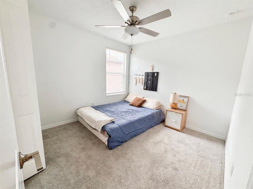 For Sale: $369,000 (5 beds, 2 baths, 2217 Square Feet)