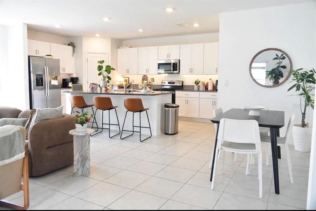 For Sale: $369,000 (5 beds, 2 baths, 2217 Square Feet)