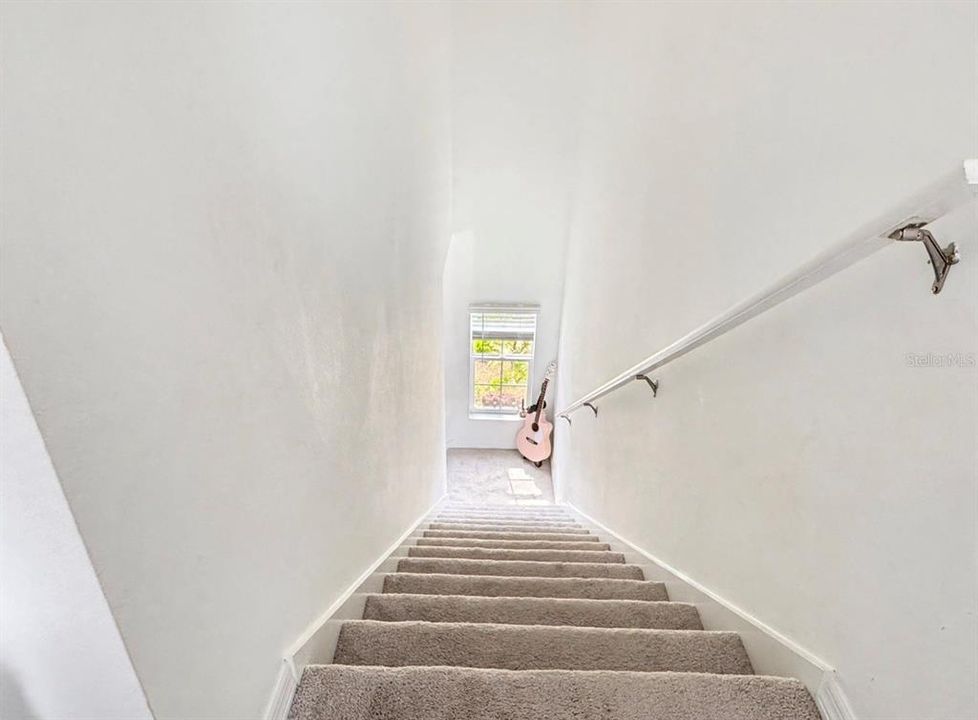 For Sale: $369,000 (5 beds, 2 baths, 2217 Square Feet)