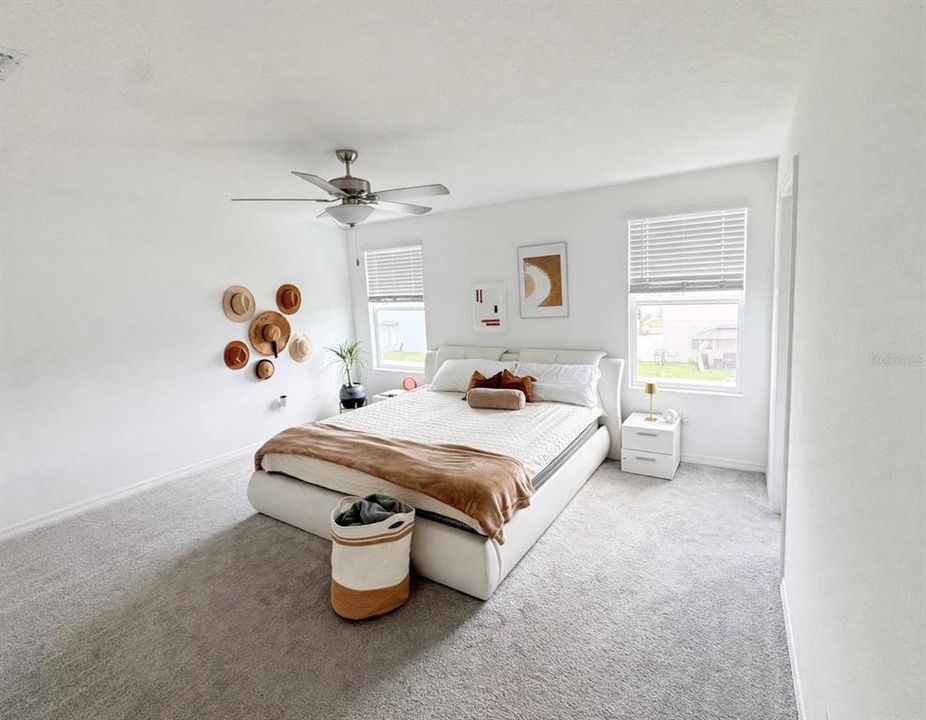 For Sale: $369,000 (5 beds, 2 baths, 2217 Square Feet)