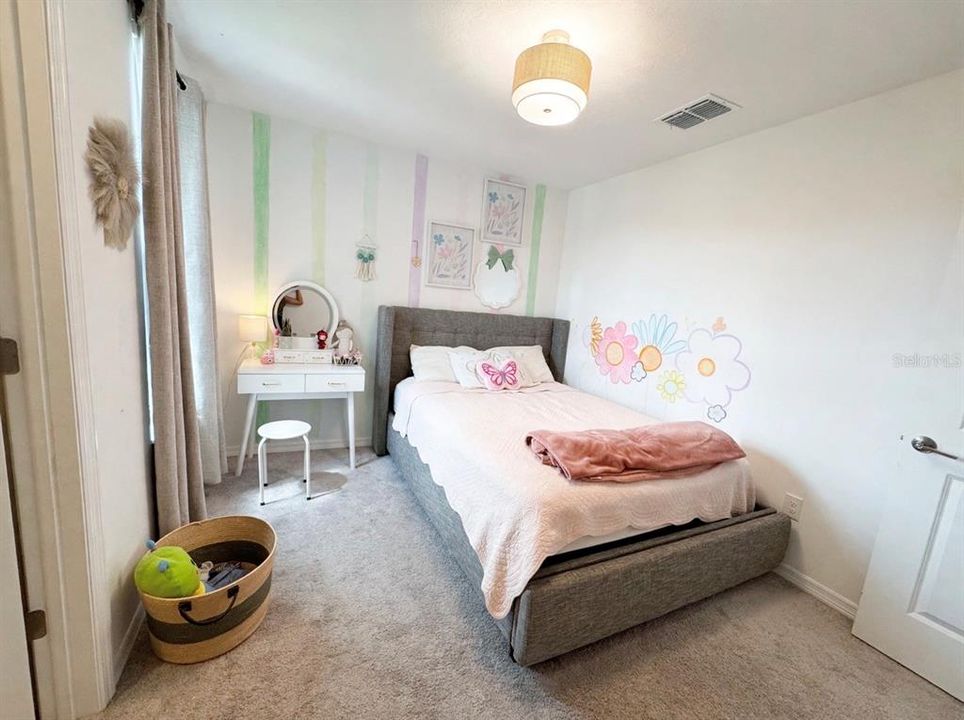 For Sale: $369,000 (5 beds, 2 baths, 2217 Square Feet)