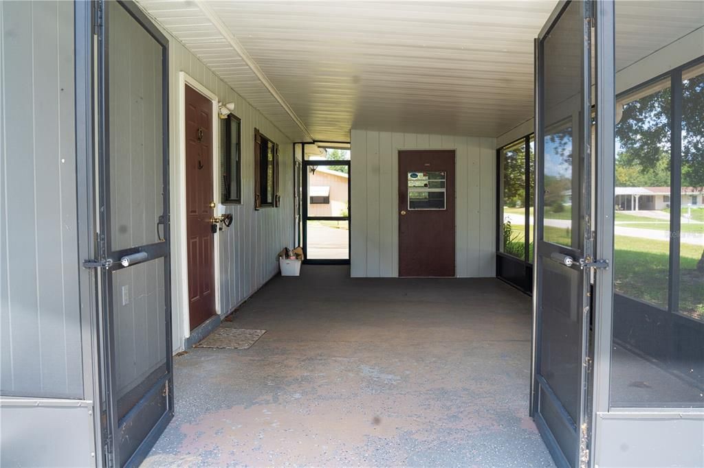 For Sale: $148,900 (2 beds, 1 baths, 960 Square Feet)