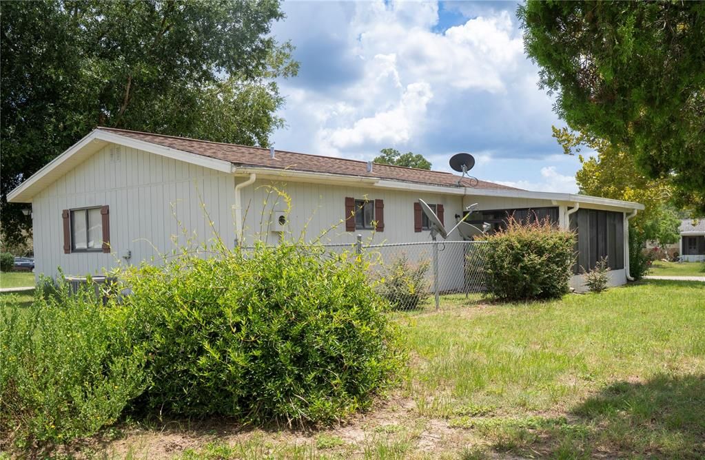 For Sale: $148,900 (2 beds, 1 baths, 960 Square Feet)