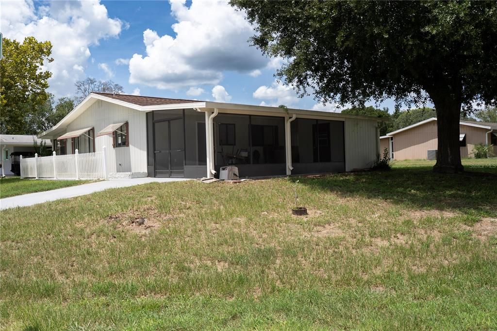 For Sale: $148,900 (2 beds, 1 baths, 960 Square Feet)