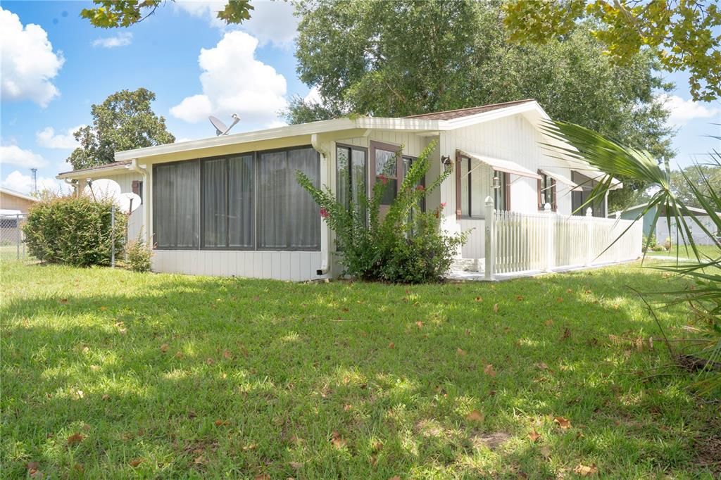 For Sale: $148,900 (2 beds, 1 baths, 960 Square Feet)