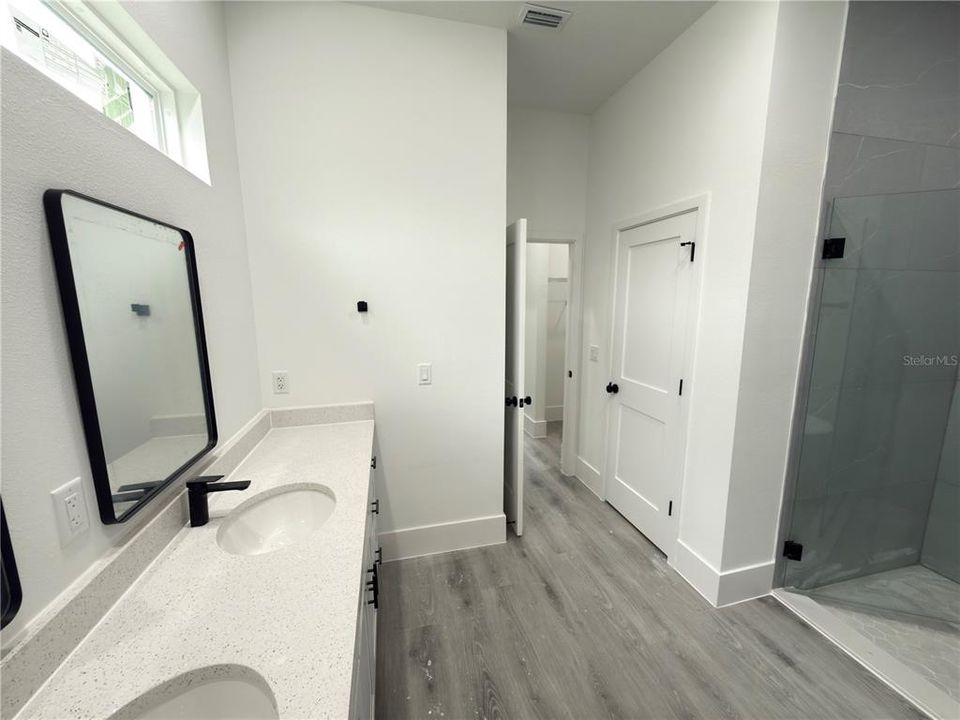 For Sale: $339,900 (4 beds, 3 baths, 2100 Square Feet)