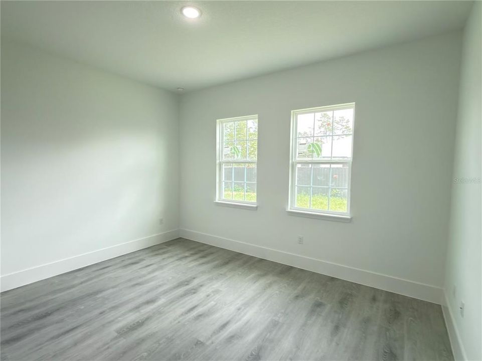 For Sale: $339,900 (4 beds, 3 baths, 2100 Square Feet)