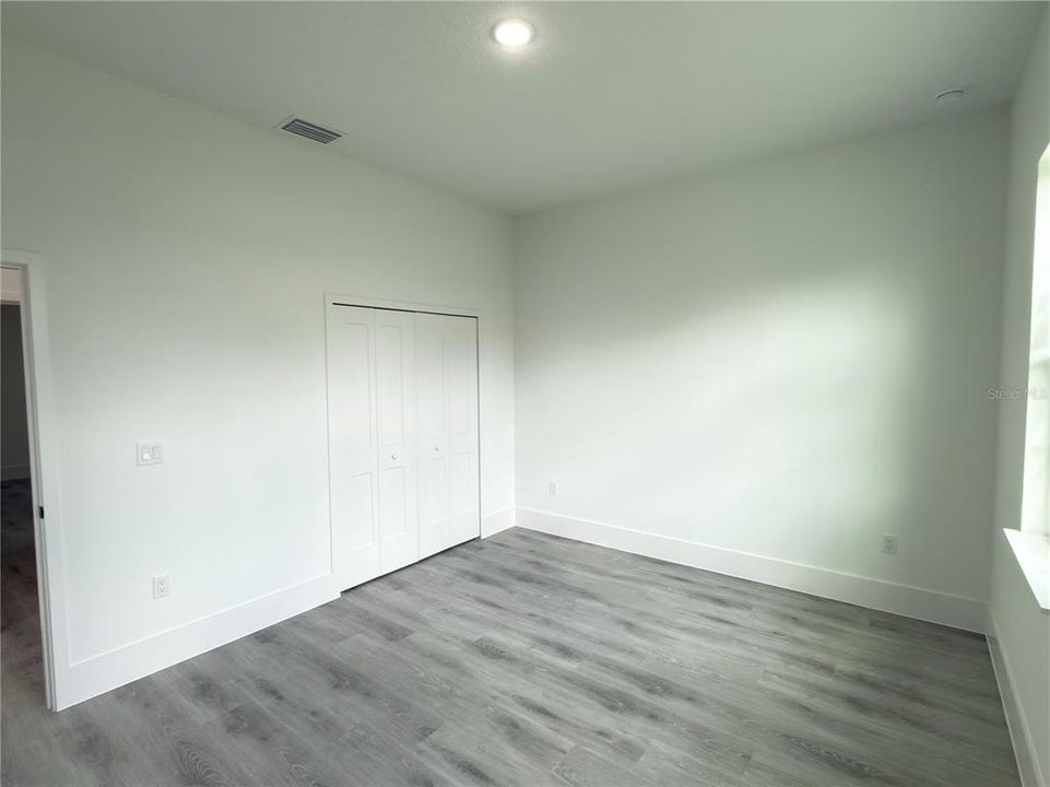 For Sale: $339,900 (4 beds, 3 baths, 2100 Square Feet)