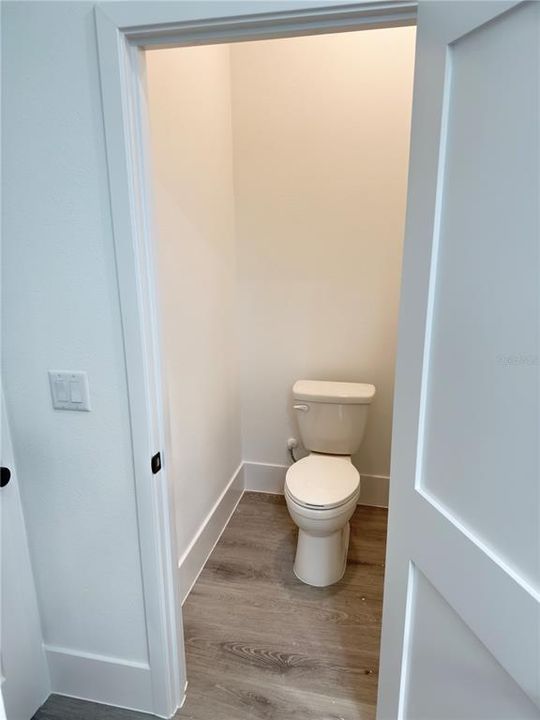 For Sale: $339,900 (4 beds, 3 baths, 2100 Square Feet)