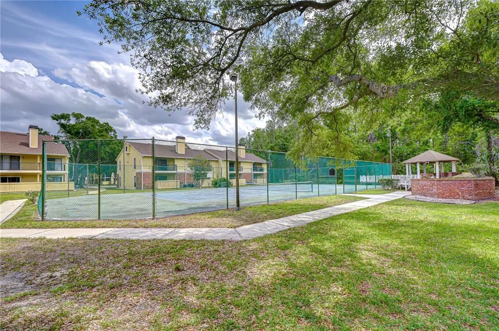 For Sale: $179,000 (2 beds, 2 baths, 1027 Square Feet)