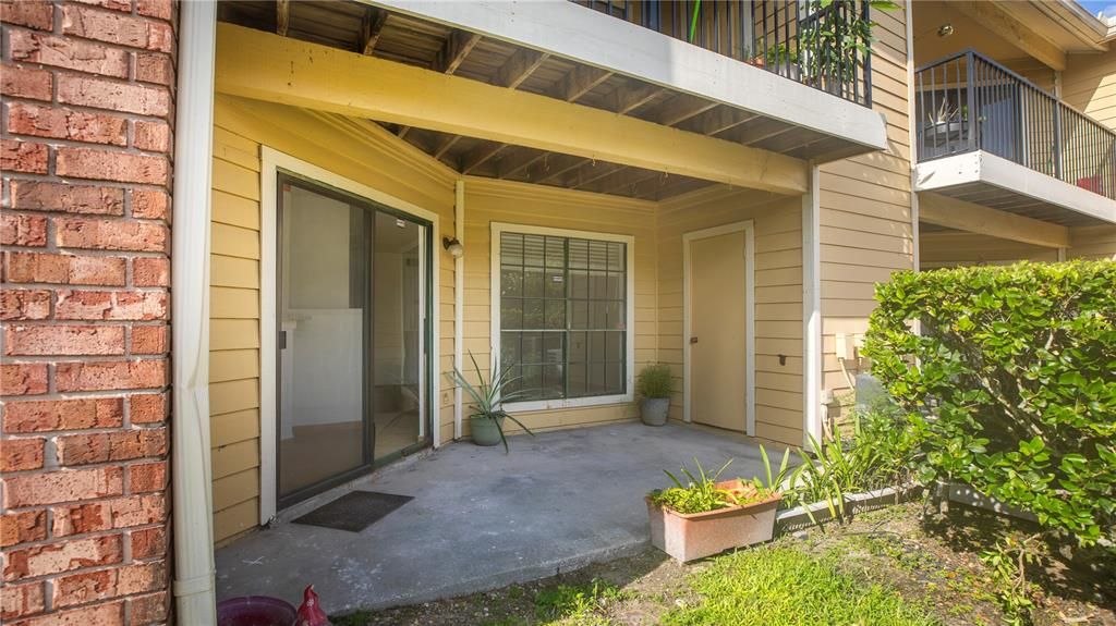 For Sale: $179,000 (2 beds, 2 baths, 1027 Square Feet)