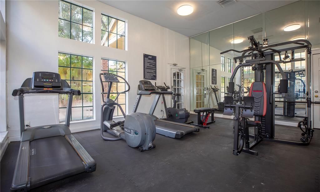 For Sale: $179,000 (2 beds, 2 baths, 1027 Square Feet)