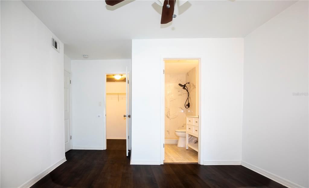 For Sale: $179,000 (2 beds, 2 baths, 1027 Square Feet)