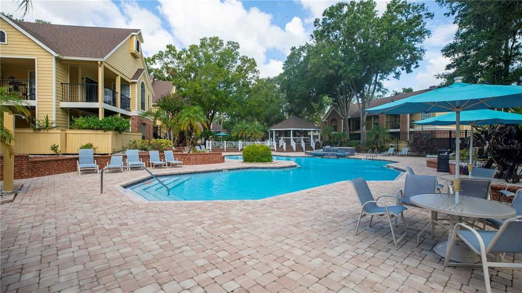 For Sale: $179,000 (2 beds, 2 baths, 1027 Square Feet)
