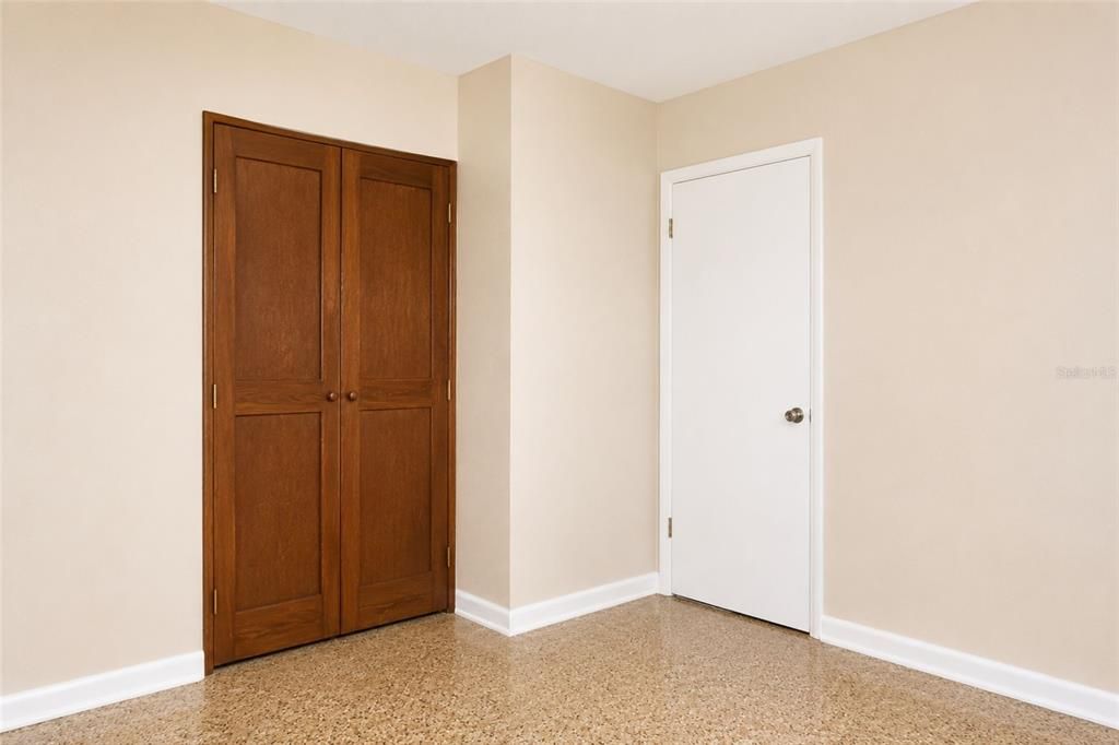 В аренду: $1,795 (3 спален, 1 ванн, 1056 Квадратных фут)
