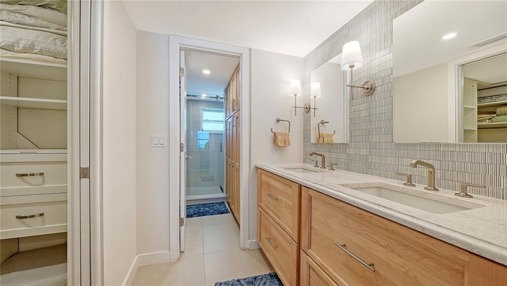 For Sale: $1,795,000 (2 beds, 2 baths, 1271 Square Feet)
