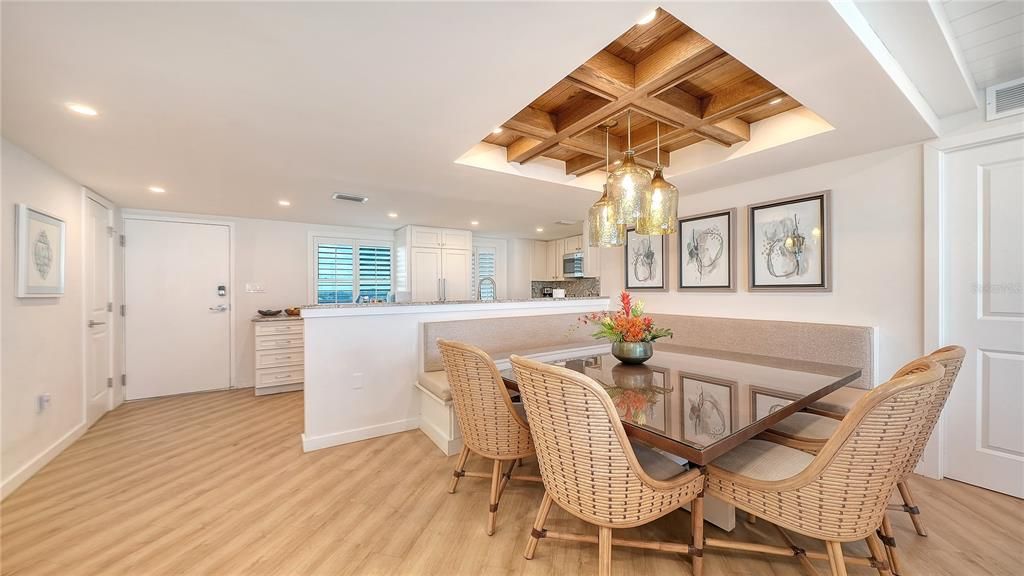 For Sale: $1,795,000 (2 beds, 2 baths, 1271 Square Feet)