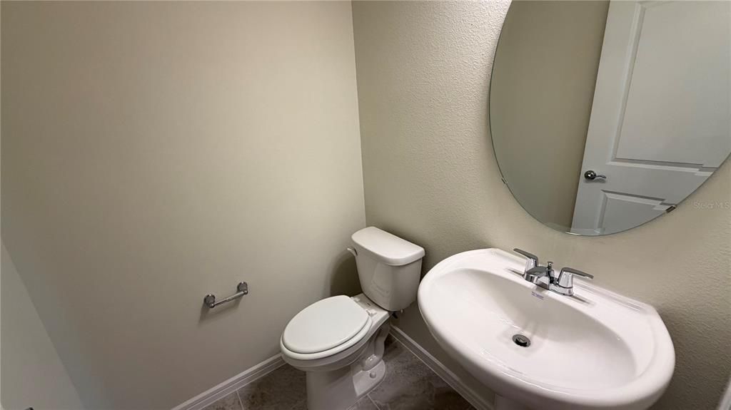 For Rent: $2,300 (3 beds, 2 baths, 1553 Square Feet)