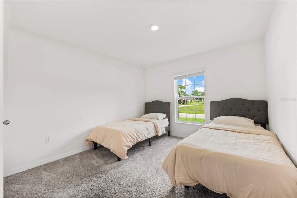 For Sale: $349,900 (3 beds, 2 baths, 1244 Square Feet)