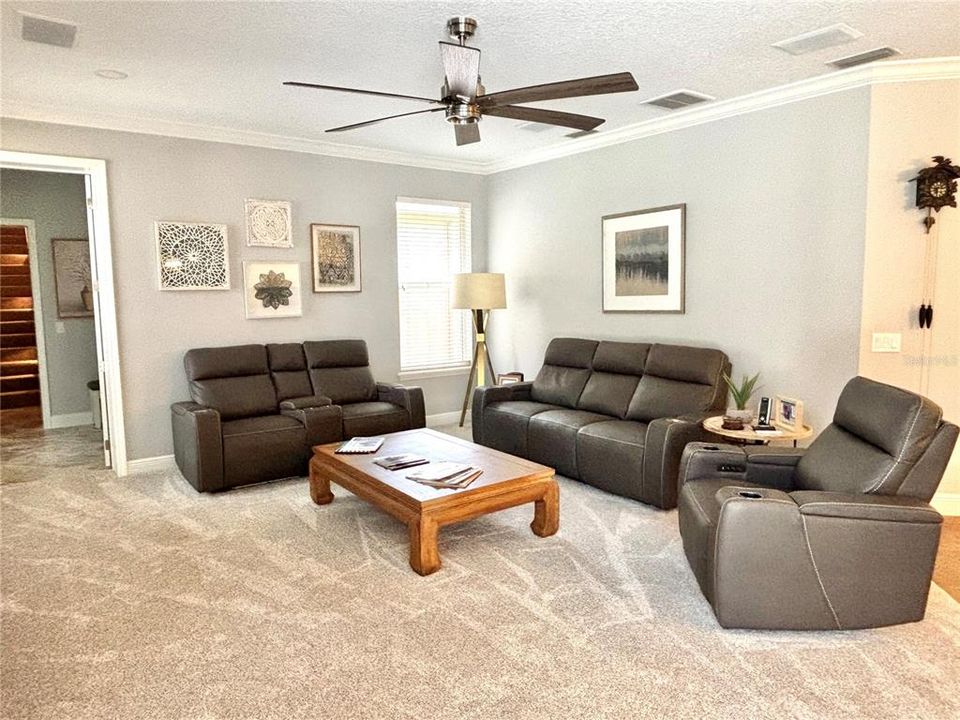 En Venta: $1,299,000 (6 camas, 5 baños, 4315 Pies cuadrados)