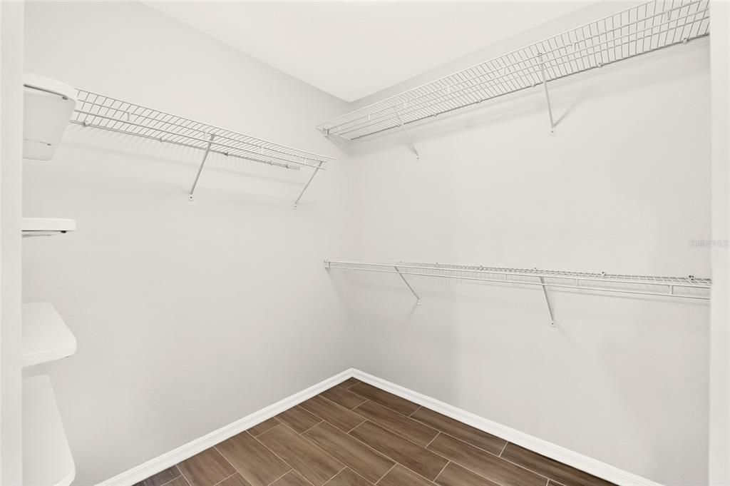 En Venta: $379,900 (4 camas, 2 baños, 1834 Pies cuadrados)