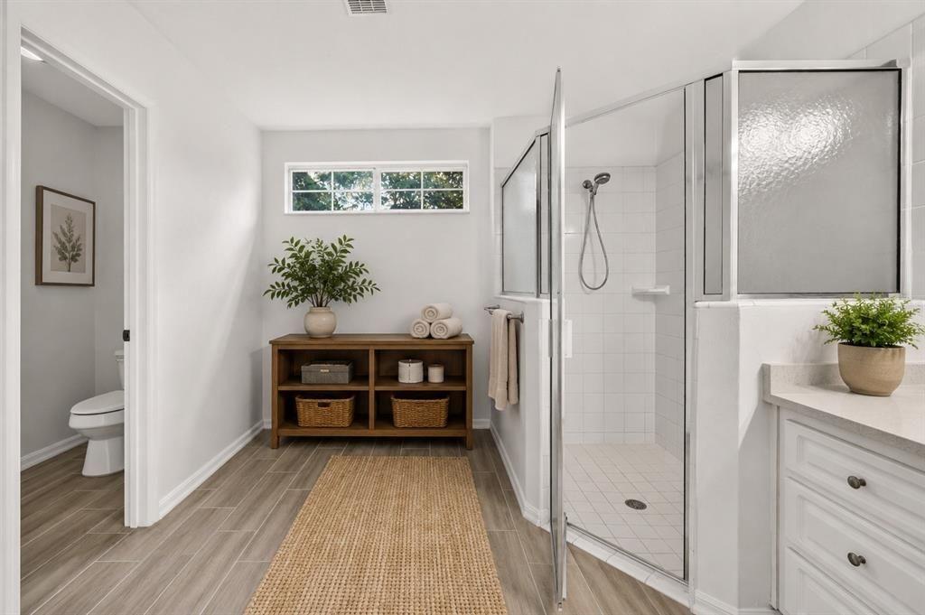 En Venta: $379,900 (4 camas, 2 baños, 1834 Pies cuadrados)