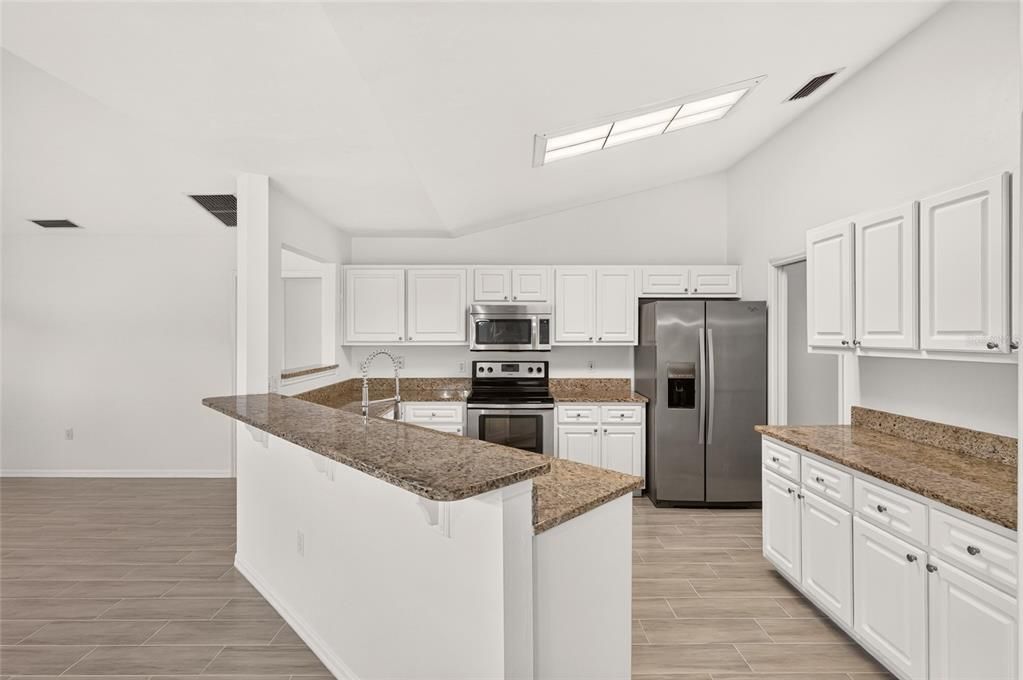 En Venta: $379,900 (4 camas, 2 baños, 1834 Pies cuadrados)