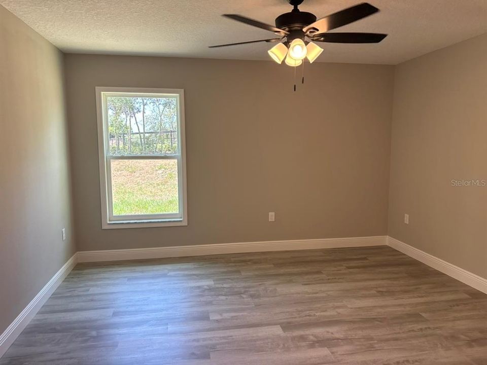 En Venta: $249,900 (3 camas, 2 baños, 1405 Pies cuadrados)
