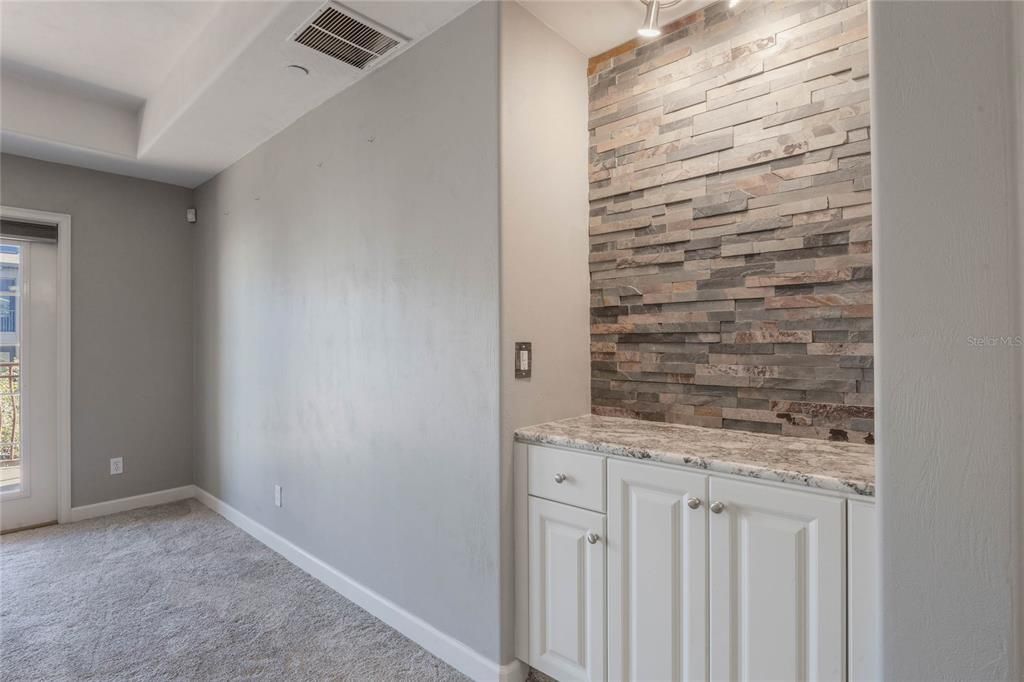 En Venta: $285,000 (3 camas, 2 baños, 1659 Pies cuadrados)