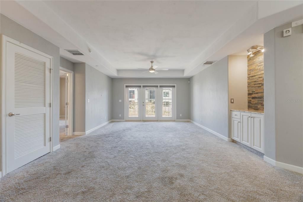 En Venta: $285,000 (3 camas, 2 baños, 1659 Pies cuadrados)