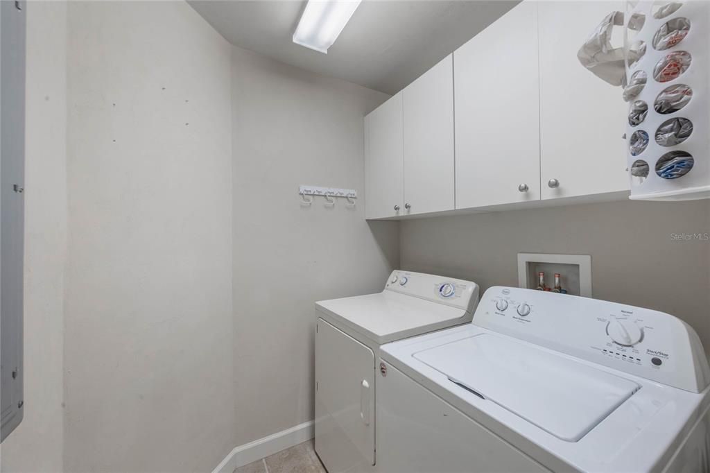 En Venta: $285,000 (3 camas, 2 baños, 1659 Pies cuadrados)