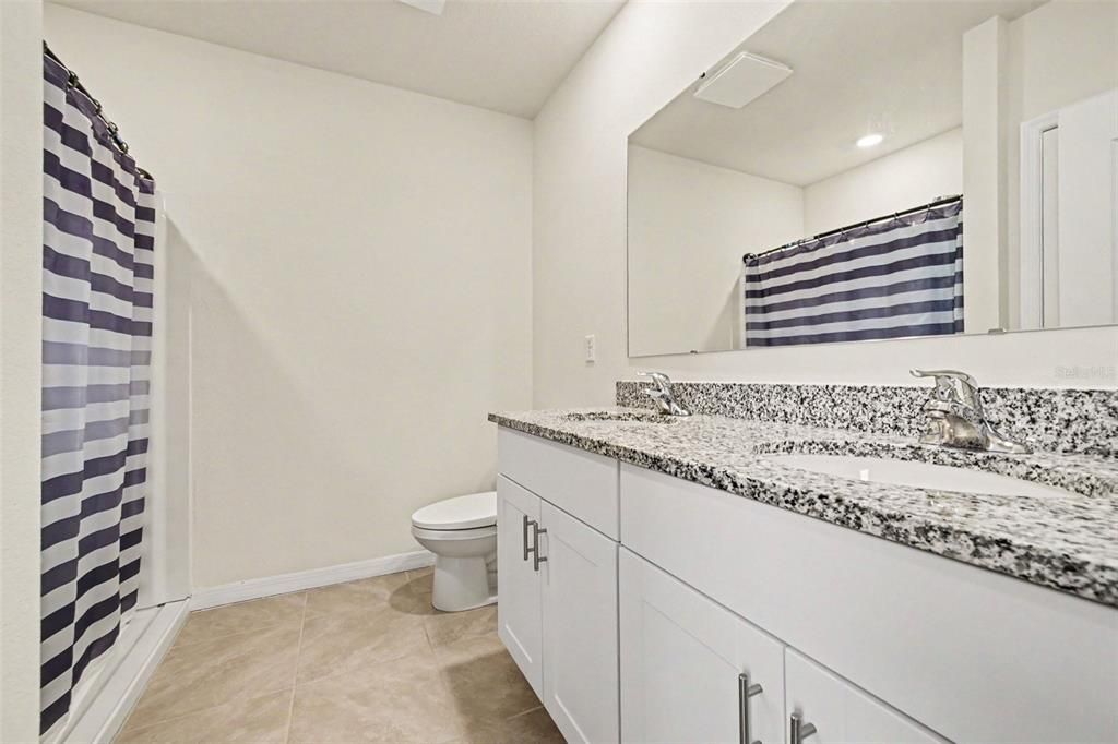 En Venta: $299,900 (3 camas, 2 baños, 1840 Pies cuadrados)