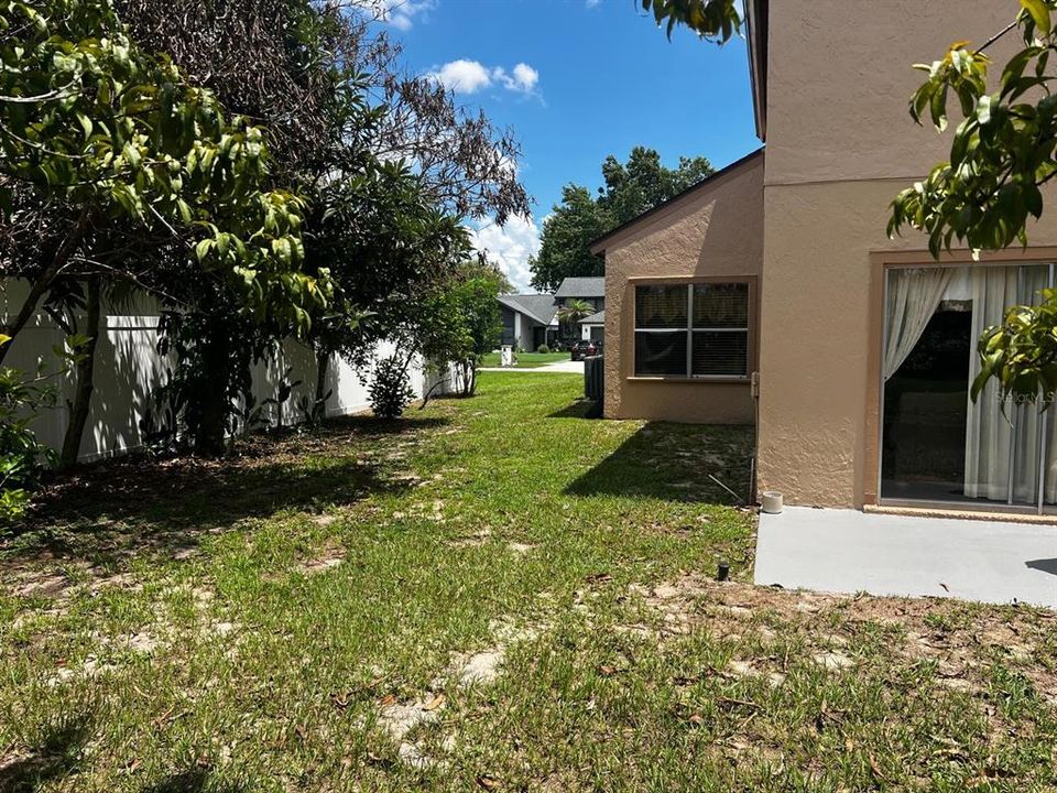 En Venta: $599,000 (5 camas, 2 baños, 2735 Pies cuadrados)