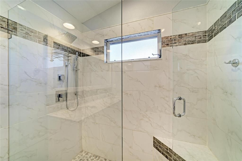 En Venta: $424,900 (3 camas, 2 baños, 1677 Pies cuadrados)