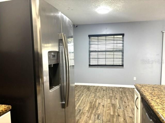 For Sale: $265,000 (3 beds, 2 baths, 1158 Square Feet)