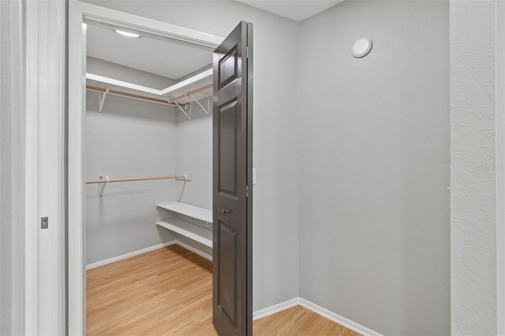En Venta: $455,000 (4 camas, 2 baños, 1685 Pies cuadrados)