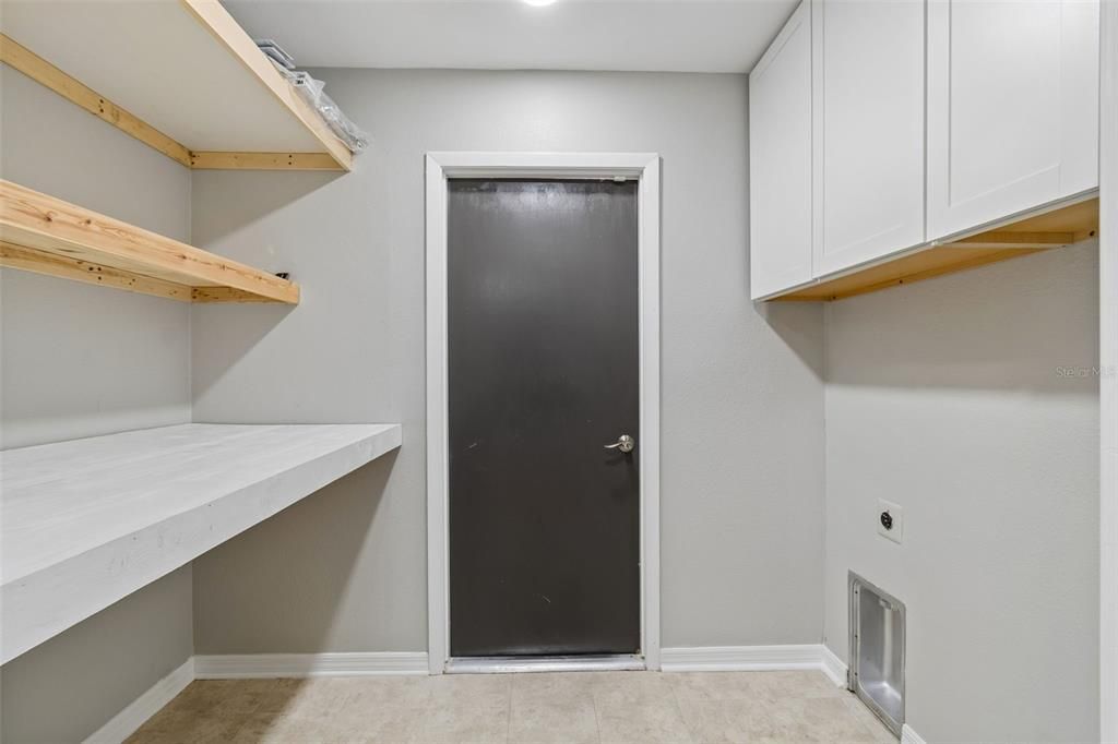 En Venta: $455,000 (4 camas, 2 baños, 1685 Pies cuadrados)
